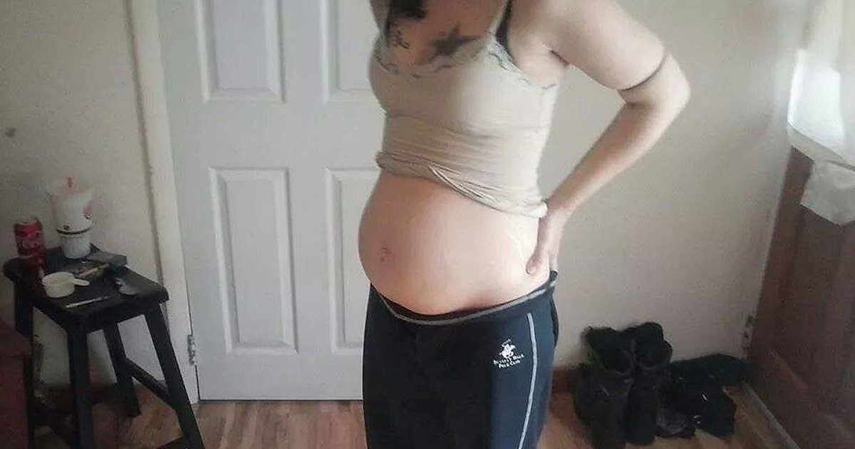 adfadfad.jpg?resize=412,275 - Pregnant Mom’s Belly Share Leads To A Nightmare Affair As Viewers Notice The Unthinkable