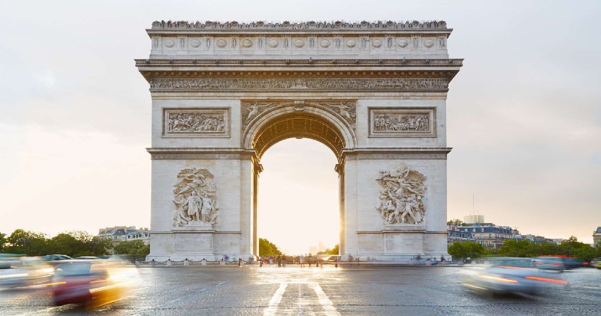 adt.jpg?resize=412,275 - Paris: après une alerte à la bombe, le secteur de de l'Arc de Triomphe a été évacué