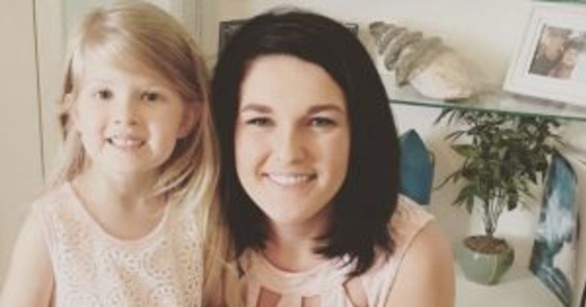 e18486e185aee1848ce185a6 2020 10 14t164243 005.jpg?resize=412,275 - Single Mom Praised Ex-Partner's New Girlfriend And Called Her An Excellent 'Bonus Mom'