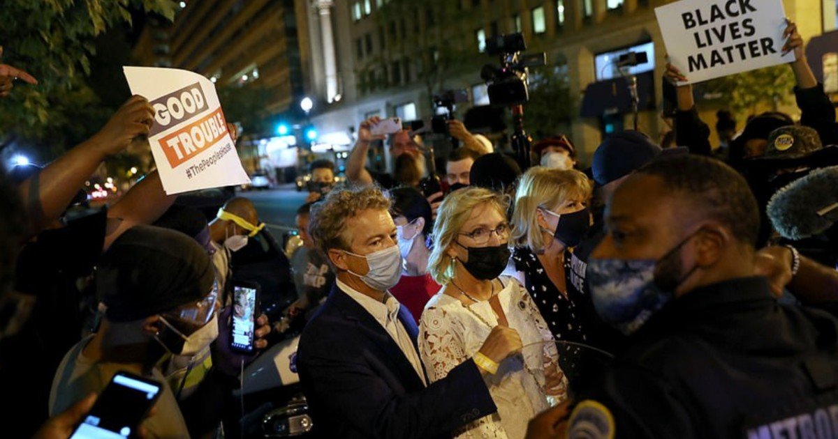 e18486e185aee1848ce185a6 39 1.jpg?resize=412,232 - Senator Rand Paul Says He And His Wife Were Attacked By An Angry BLM Mob Outside The White House