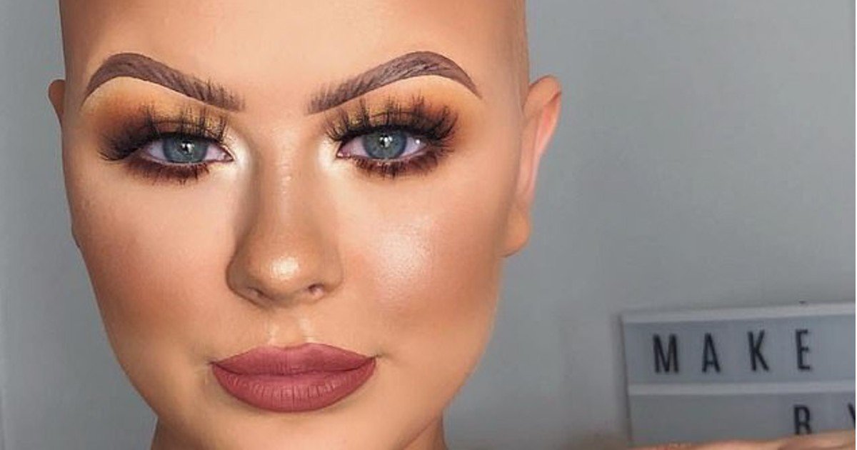Makeup Artist Embraced Her Bald Head After Shaving Her Hair e18486e185aee1848ce185a6 41.jpg?resize=1200,630 - Makeup Artist Embraced Her Bald Head After Shaving Her Hair