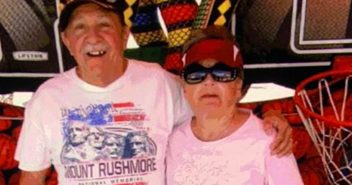 e18486e185aee1848ce185a6 46 1.jpg?resize=412,232 - Senior Couple Found Dead On Hiking Trail Had A Pact To Take Their Own Lives