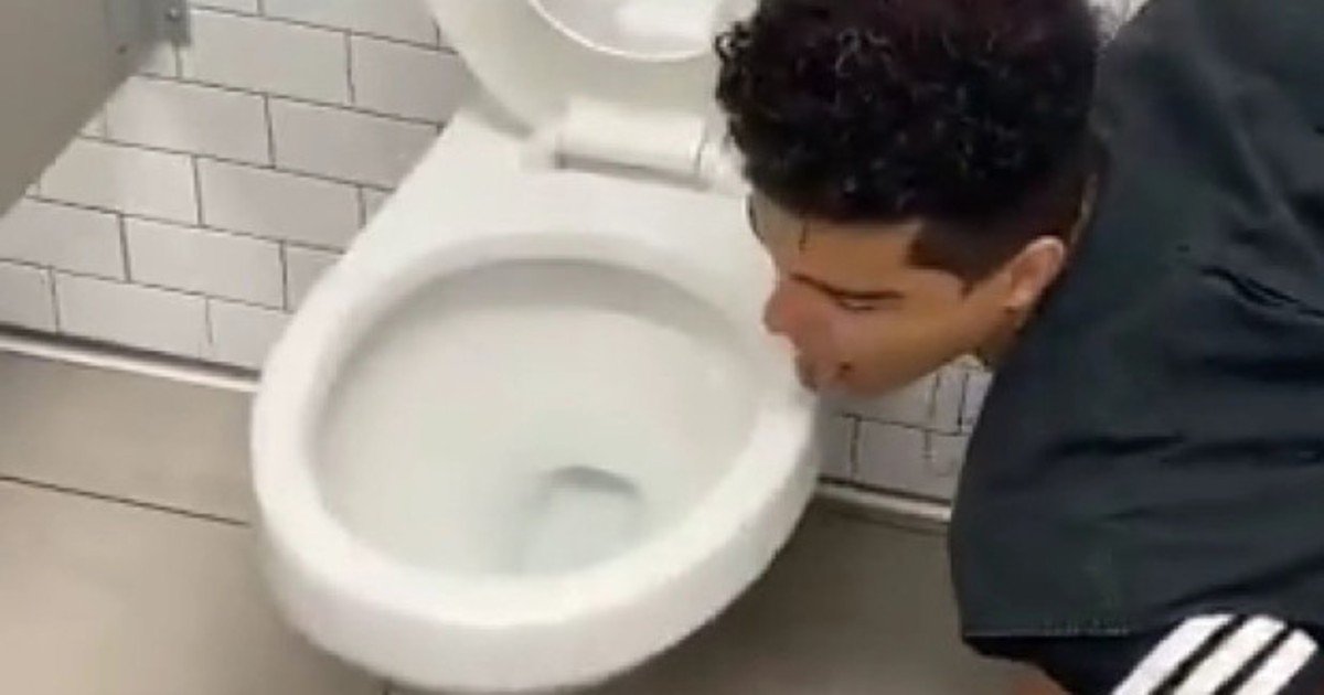 ghjf 1 1.jpg?resize=1200,630 - 21-Year-Old Man Hospitalized Days After Posting Video Of Licking Toilet