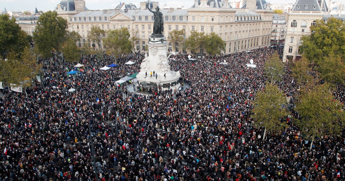hsdgds.jpg?resize=412,232 - Thousands Of Demonstrators March Across France In Tribute To The History Teacher Beheaded On Friday