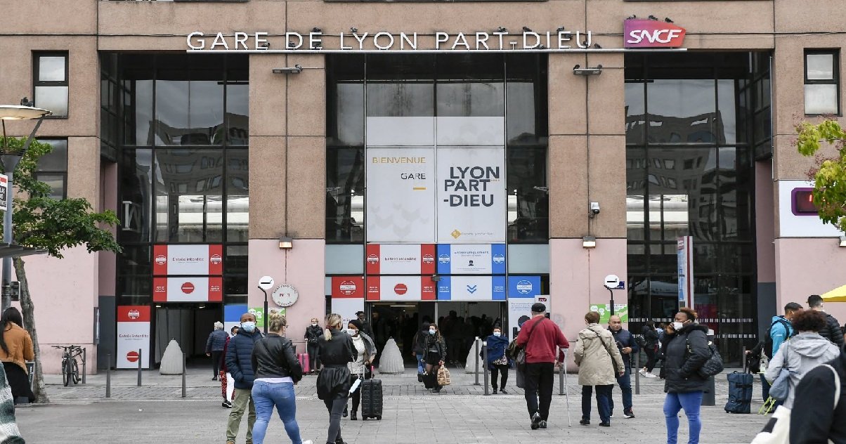 lyon.jpg?resize=412,275 - La gare de Lyon Part-Dieu a été évacuée à cause d'une alerte à la bombe