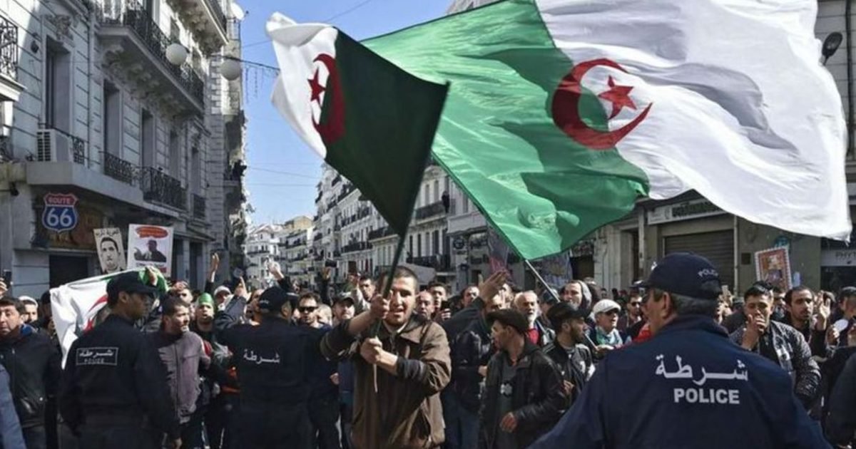 sqtzj4a2s4vgebpu3iciyfbrge e1602292087596.jpg?resize=1200,630 - Algérie : un militant condamné à 10 ans de prison pour "incitation à l'athéisme"