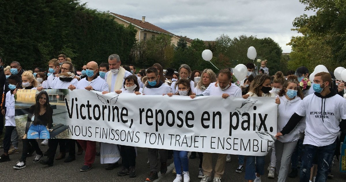 vic 1.jpg?resize=412,275 - Lors de la marche blanche pour Victorine Dartois, son frère a livré un témoignage bouleversant