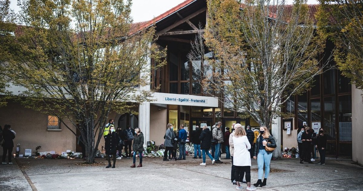 3 decap.jpg?resize=412,275 - Seine-et-Marne: un collégien a menacé sa professeure de la "découper comme Samuel Paty"