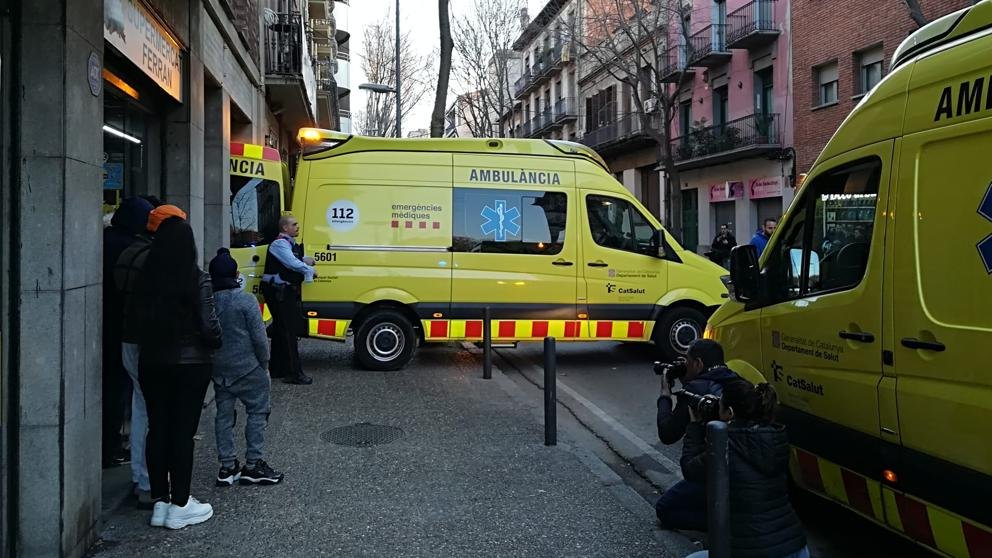 Una mujer ahoga a su hija de 10 años en una bañera en Girona
