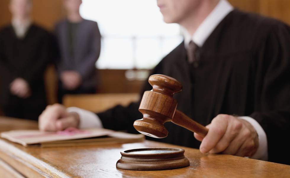 Un perito, condenado a pagar 13.400 euros por desdecirse de su informe en el juicio | Legal | Cinco Días