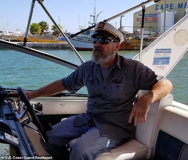 Missing man, 62, is found alive clinging to his capsized boat 86 miles off the coast of Florida | Daily Mail Online
