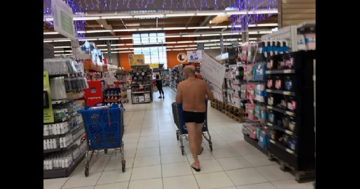 6 slip.jpg?resize=412,275 - Finistère: pourquoi un homme a fait ses courses en slip ?