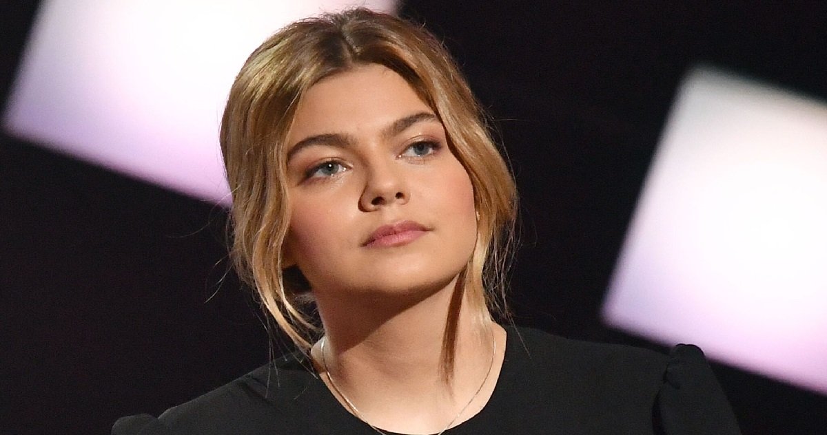 7 louane.jpeg?resize=412,275 - Orpheline à 17 ans, Louane s'est confiée sur la mort de ses parents