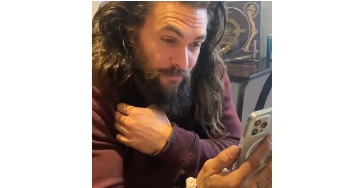 cover 6.jpg?resize=1200,630 - Jason Momoa Surprised An Aquaman Superfan Suffering With Brain Cancer With Video Call