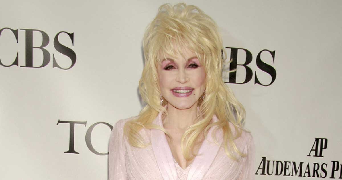 dolly parton 150333.jpg?resize=412,275 - Dolly Parton’s $1M Donation Helped Fund COVID-19 Vaccine Research