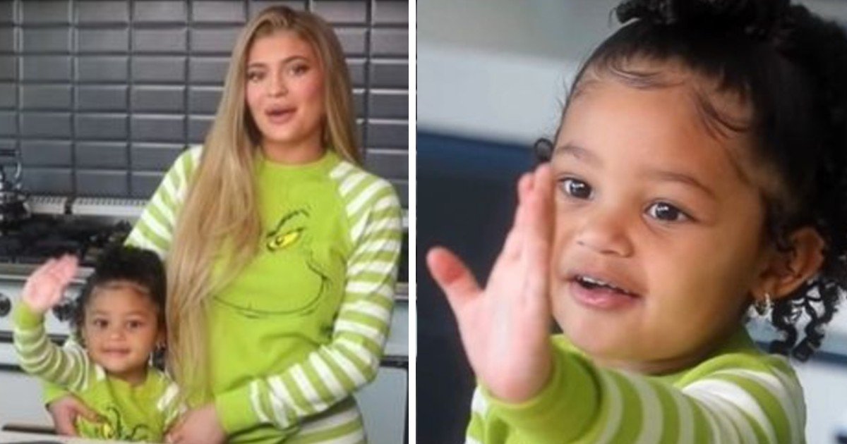 e18486e185aee1848ce185a6 11.jpg?resize=412,232 - Kylie Jenner Faces Criticism After Almost Poking Out Stormi’s Eye With Her Ridiculously Long Nails