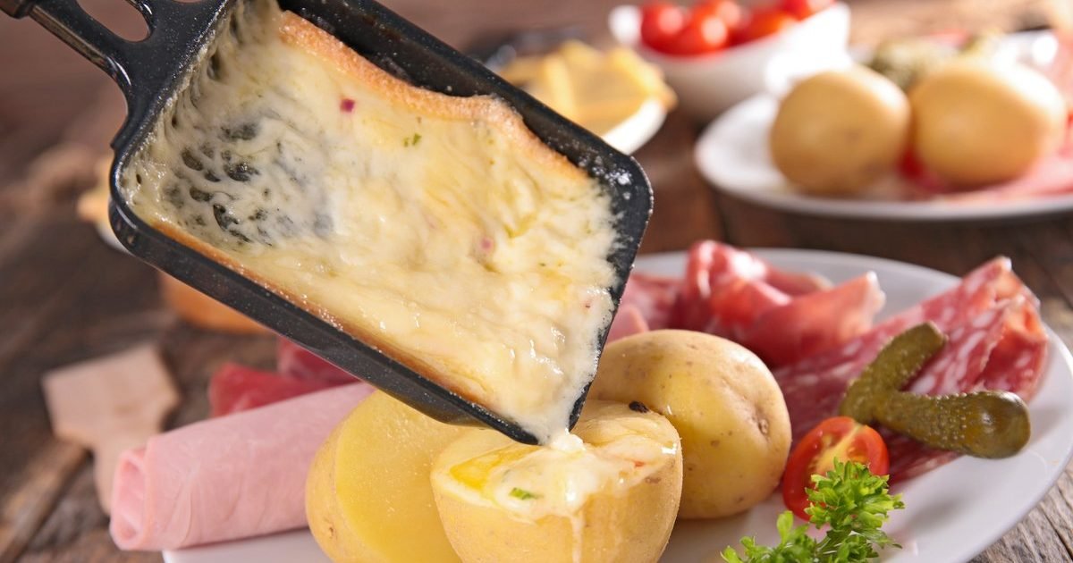 le bonbon e1605541209898.jpg?resize=412,232 - Confinement : Risquons-nous une pénurie de fromage à raclette ?