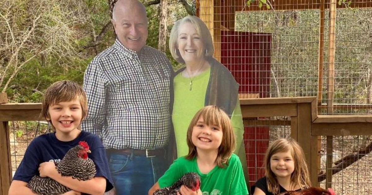 matthew buchanan.jpg?resize=412,232 - Grandparents Sends Cardboard Cutouts To Their Grandkids After Pandemic Canceled Their Holiday Plans