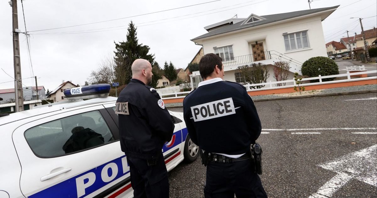 police france e1604333822904.jpg?resize=412,232 - Nantes: une trentaine d'individus ont jeté des projectiles sur des enseignants