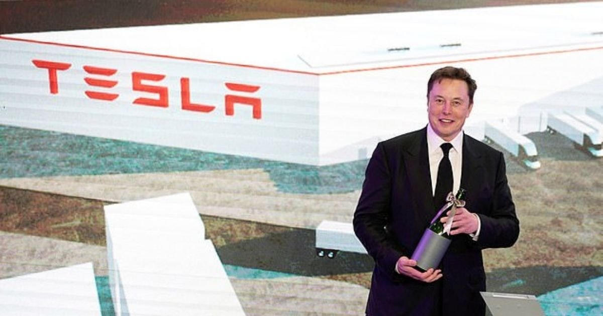 reuters 19.jpg?resize=1200,630 - Elon Musk Claims Tesla Is Developing 621 Mile Range Battery And A Smaller Hatchback Vehicle For The European Markets