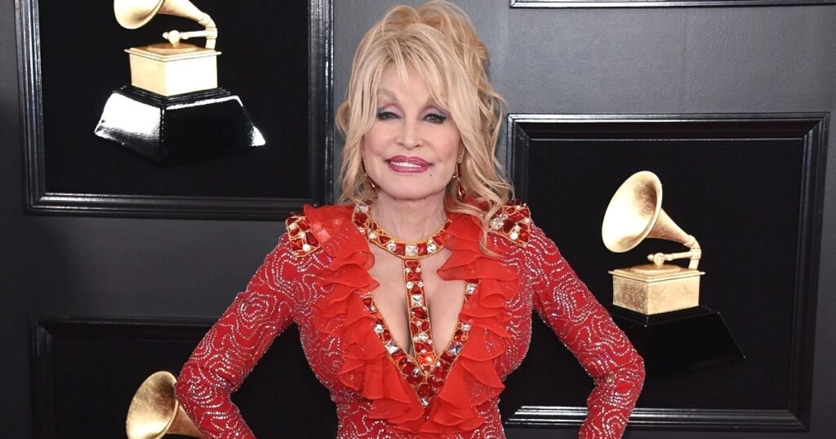 Dolly Parton Reveals Why She S Never Going To Age Small Joys