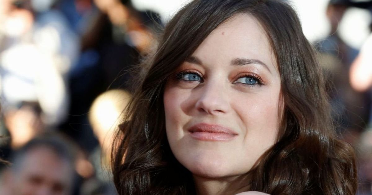 vonjour 3.jpg?resize=1200,630 - Instagram : Marion Cotillard révoltée après la censure d'une de ses photos