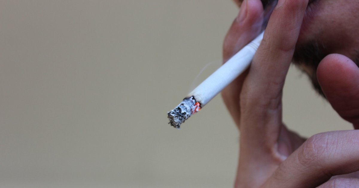 vonjour1.png?resize=1200,630 - A Villars, le maire interdit la cigarette aux abords des crèches et des écoles