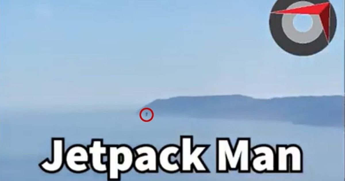 1 191.jpg?resize=1200,630 - ‘Jet Pack Guy’ Filmed Flying 3,000 Feet Above The Coast Of California
