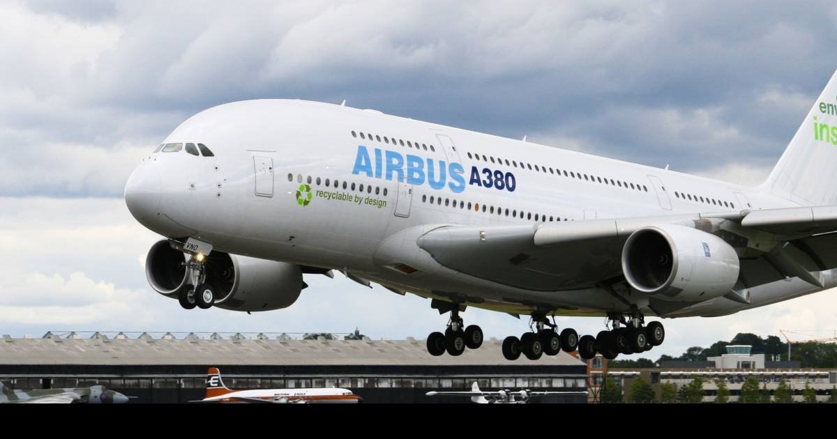 1 a380.jpg?resize=1200,630 - Lors du dernier vol d'un Airbus A380, son pilote a dessiné un cœur dans le ciel