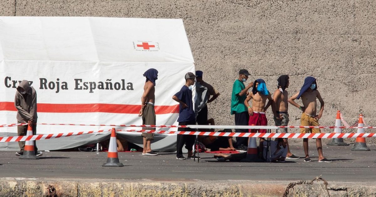 1602368700 record number of migrants arrived in the canary islands e1606960891298.jpg?resize=412,275 - Les îles Canaries deviennent la principale porte d'entrée des migrants