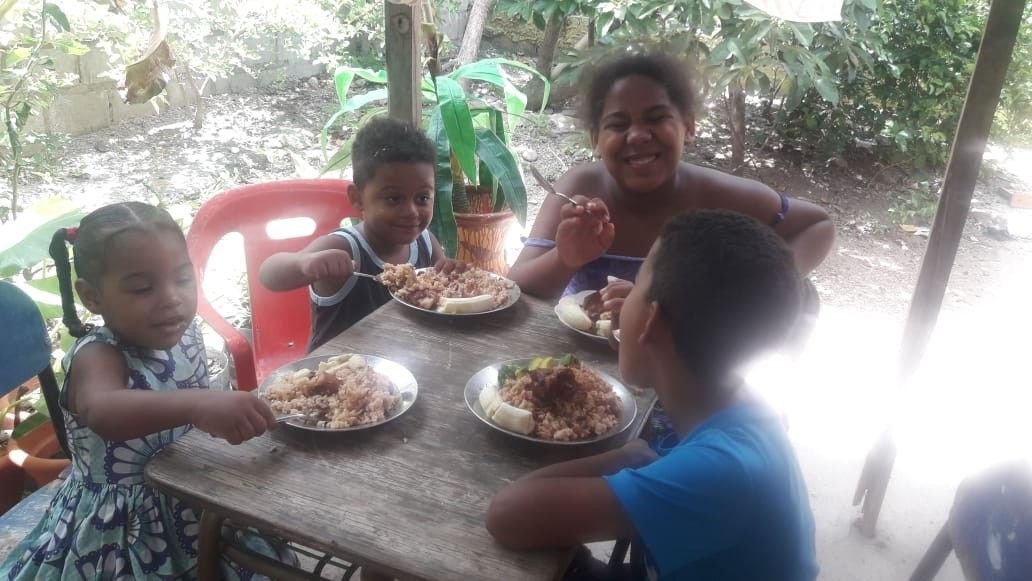Aaron y Alaia con sus primos en las mata de farfan in 2020 | Food, Desserts, Pudding