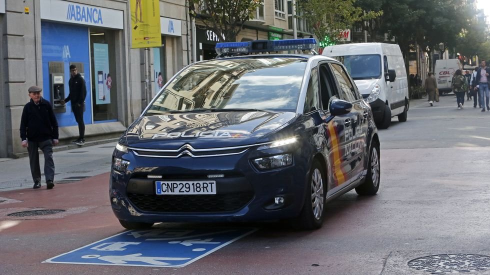 Tres mujeres acabaron en el hospital tras una pelea en una tienda de Zara en Pontevedra