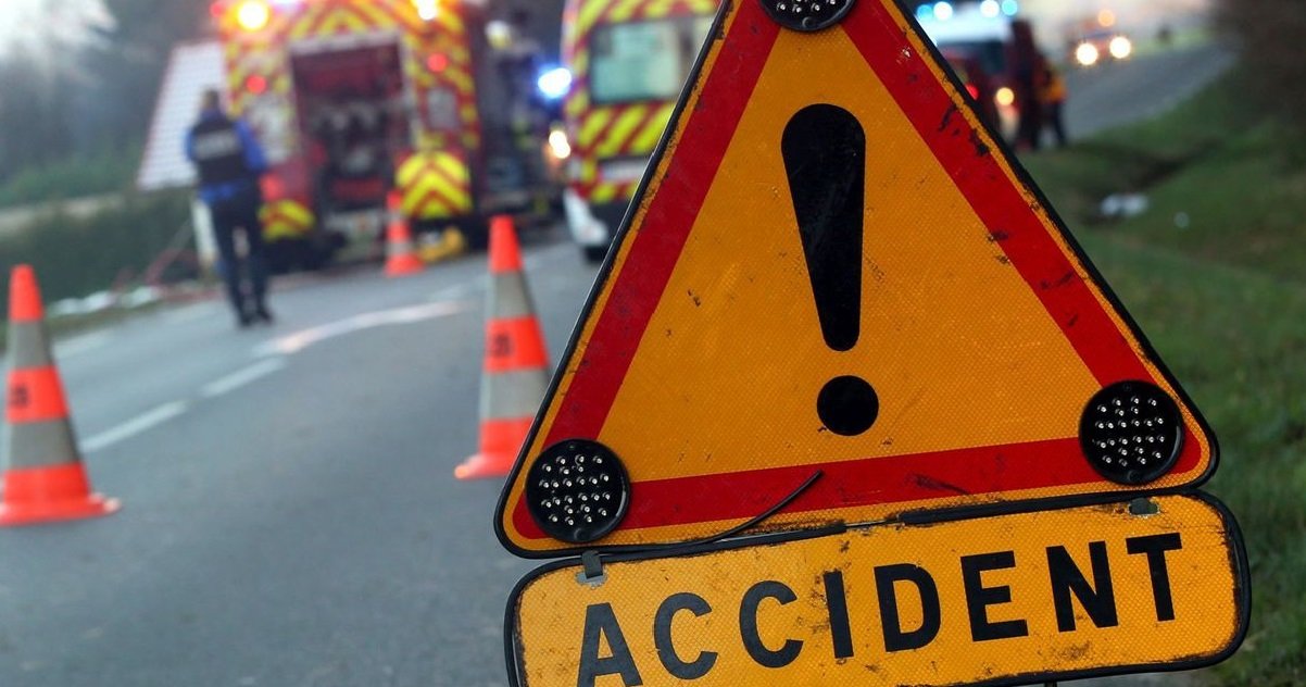 5 acc.jpg?resize=1200,630 - Arles: un accident de la route a blessé une dizaine de personnes dont un enfant