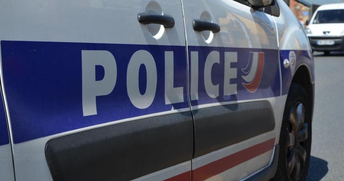 6 police.jpg?resize=1200,630 - Nîmes: un délinquant de 22 ans se faisait passer pour un mineur isolé de 15 ans