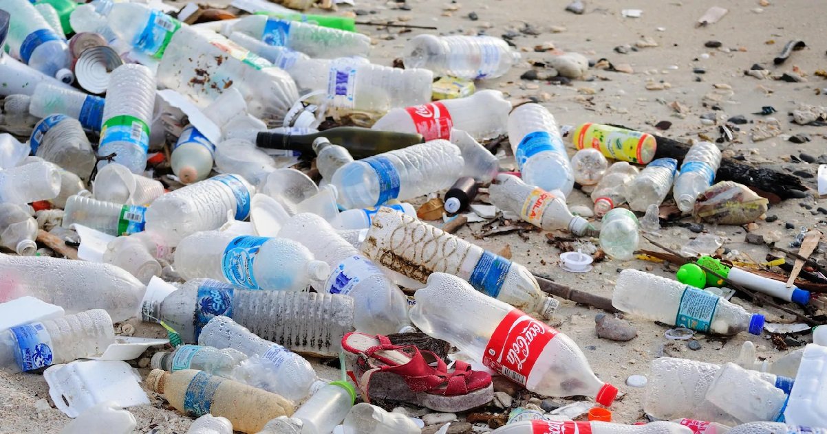 8 plastique.jpg?resize=412,275 - Quelles sont les entreprises les plus polluantes au plastique en 2020 ?