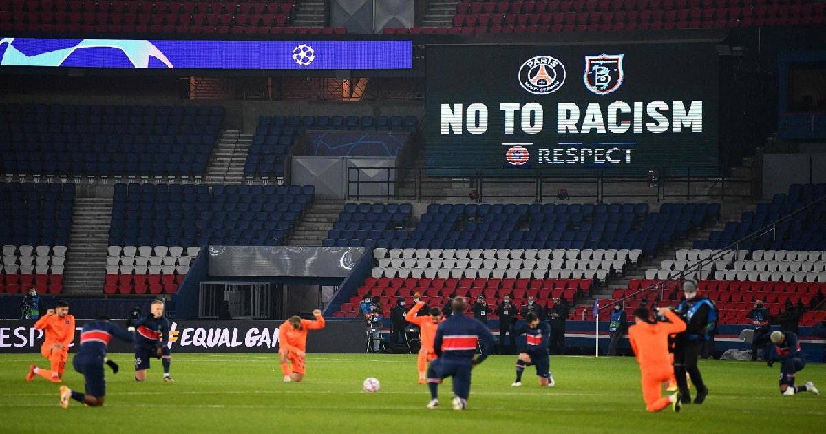 8 psg.jpg?resize=412,275 - Les joueurs du PSG et du Basaksehir ont posé un genou à terre pour protester contre le racisme