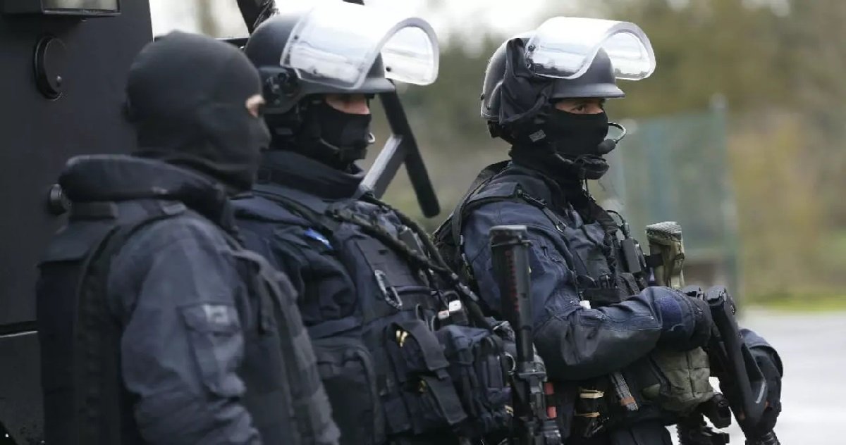 9 gign.jpg?resize=412,275 - Val-d'Oise: une prise d'otage est en cours dans une entreprise de Domont