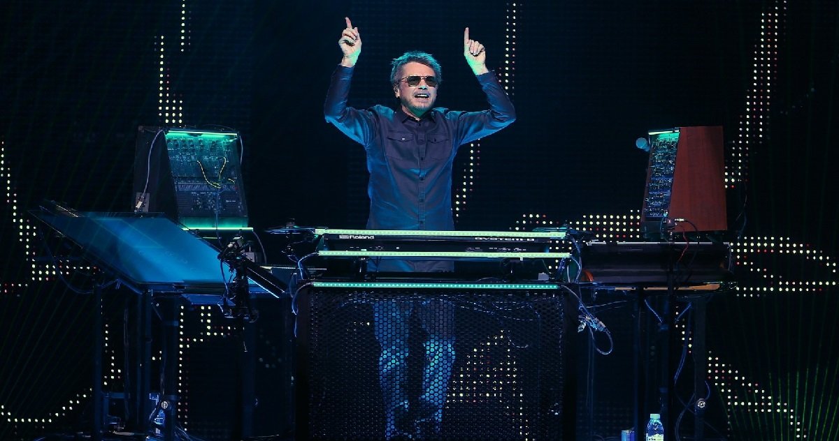 9 jmj.jpg?resize=412,275 - Jean-Michel Jarre va donner un concert virtuel et gratuit pour le Nouvel An