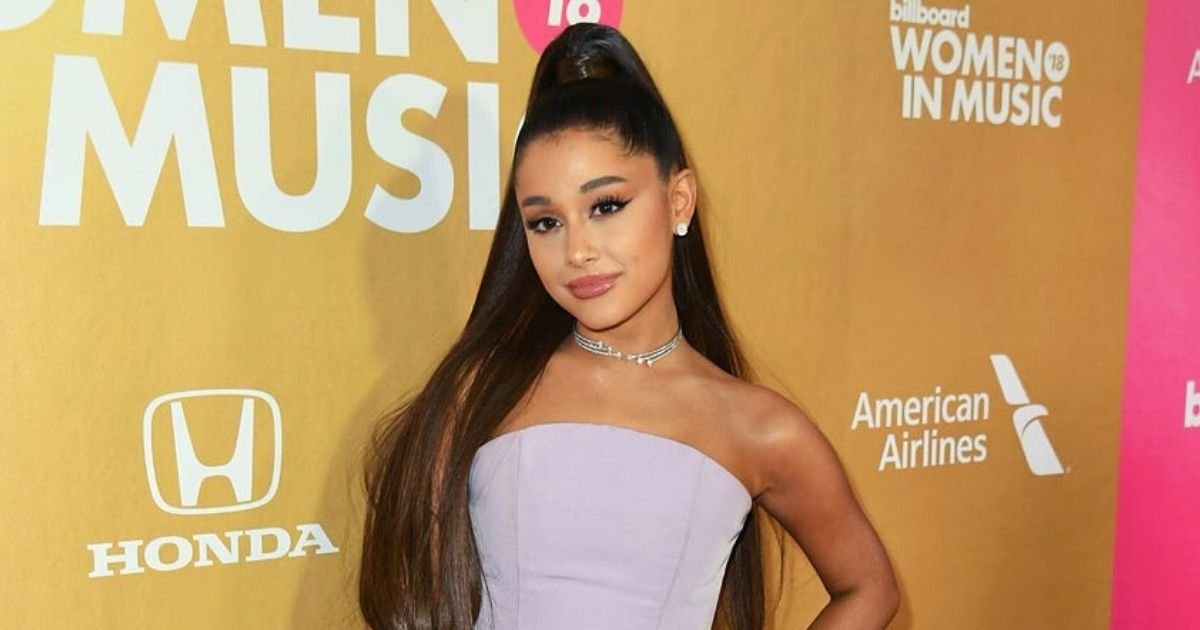 ariana6.jpg?resize=412,232 - She Said Yes! Ariana Grande Announced She Is Engaged To Real Estate Agent Beau Dalton Gomez