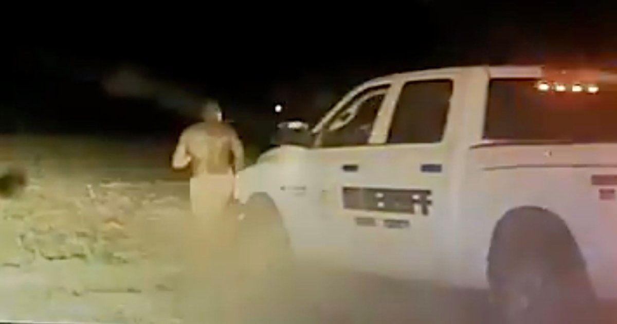 erer 1.jpg?resize=1200,630 - Video Captures Kansas Deputy "Purposely" Running Over Fleeing Man