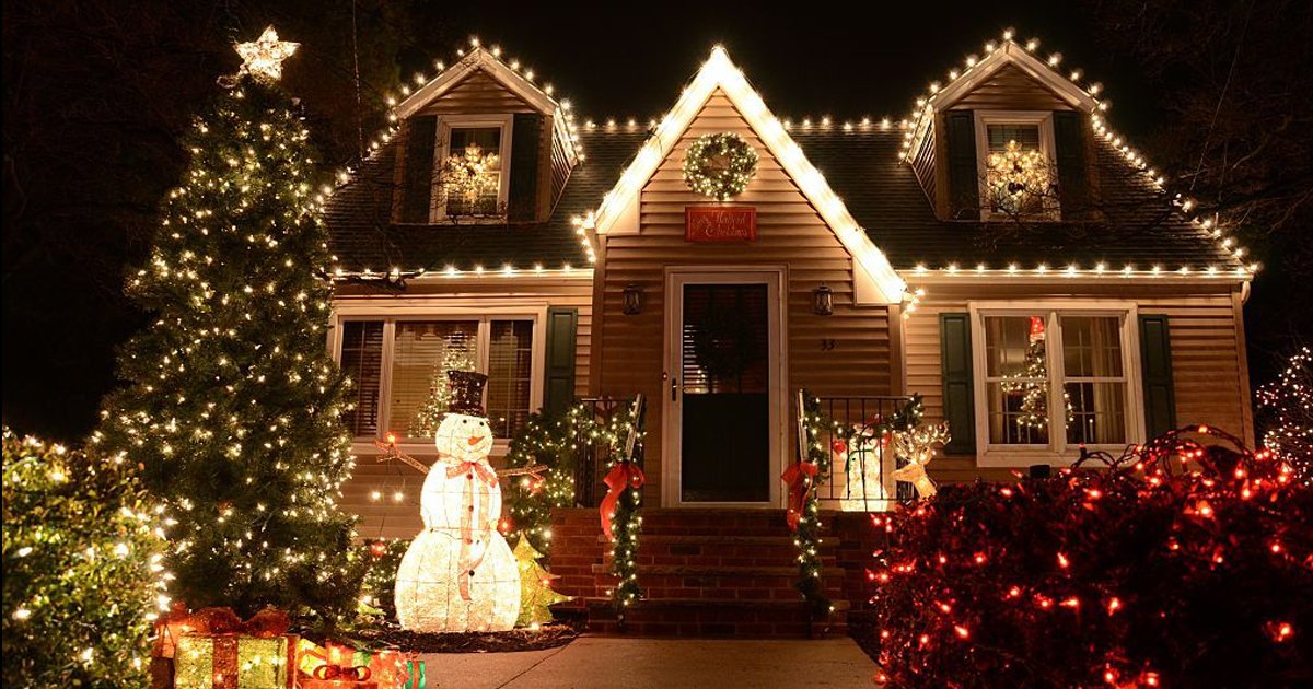 Anonymous Letter Dubs Neighbor's Christmas Lights As 'Harmful ...