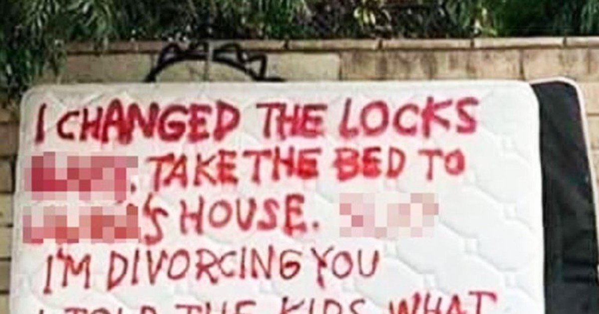 fgsdgsg 1 2.jpg?resize=1200,630 - Wife Humiliates Cheating Husband By Publicly Spray Painting Brutal Message On Mattress