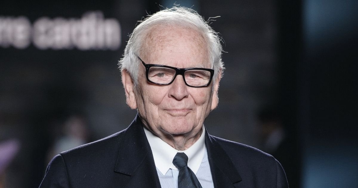 vonjour 9.jpg?resize=1200,630 - Le couturier Pierre Cardin est mort à 98 ans