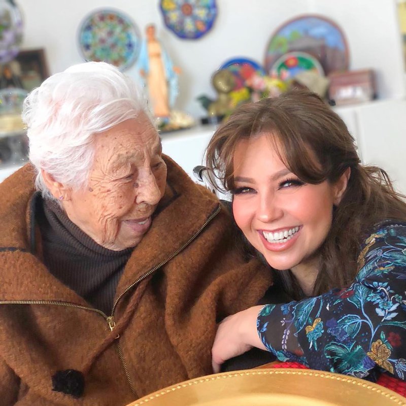 La abuela de Thalía está delicada de salud