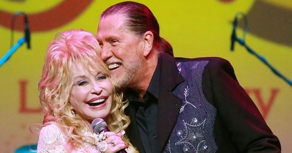 dolly5.jpg?resize=1200,630 - Dolly Parton Mourns Her Younger Brother Who Passed Away At The Age Of 67