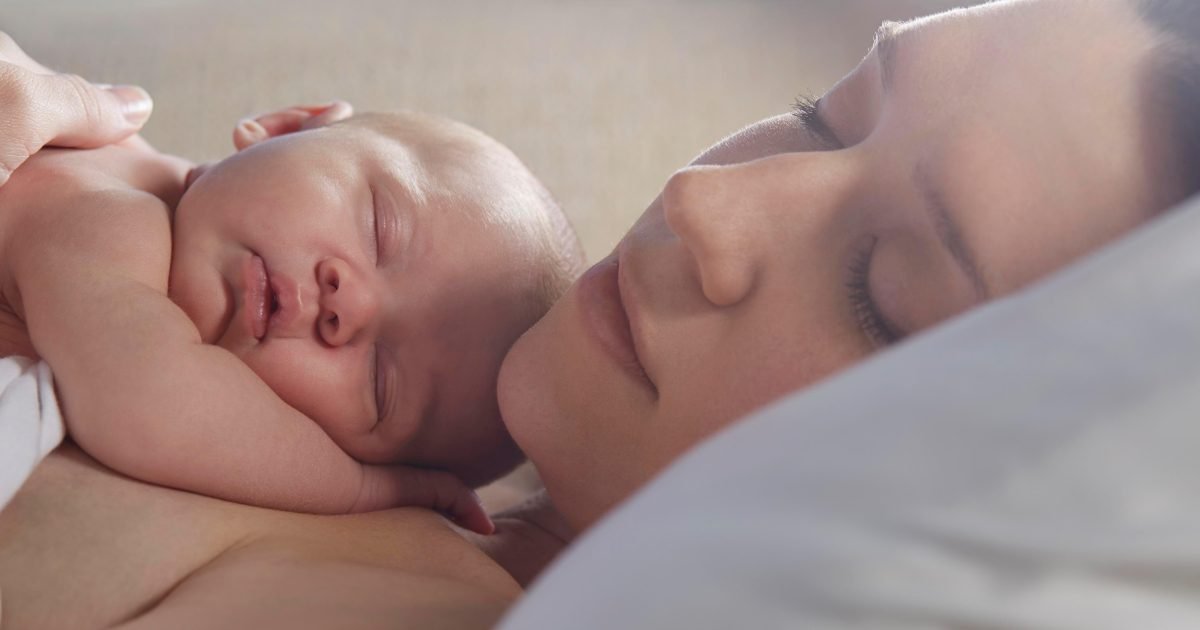 nintchdbpict000369909793 e1609651756219.jpg?resize=1200,630 - Selon une étude, il faudrait dormir avec son bébé jusqu'à l'âge de 3 ans