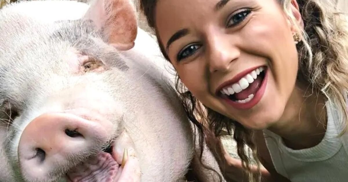 untitled design 4 11.jpg?resize=1200,630 - Woman Says Living With A Pet Pig Is Like Having A Child