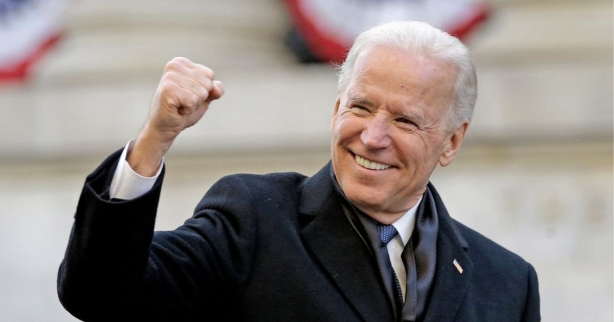 untitled design 9 9.jpg?resize=412,275 - Joe Biden Approves New White House Logo After Thirty Attempts To Revamp The Old Design