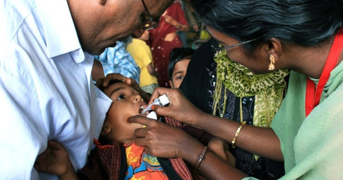 1 27.jpg?resize=412,275 - Hospitalizan A Unos Doce Niños Tras Confundir La Vacuna Contra La Polio Con Desinfectante