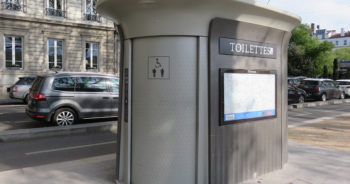 4 techio.jpg?resize=412,275 - Toulouse: une femme, bloquée dans les toilettes publiques, s'est fait "doucher" pendant 5 minutes